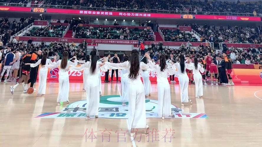 山西男篮啦啦队社媒分享舞蹈：还得是老歌，得劲儿～